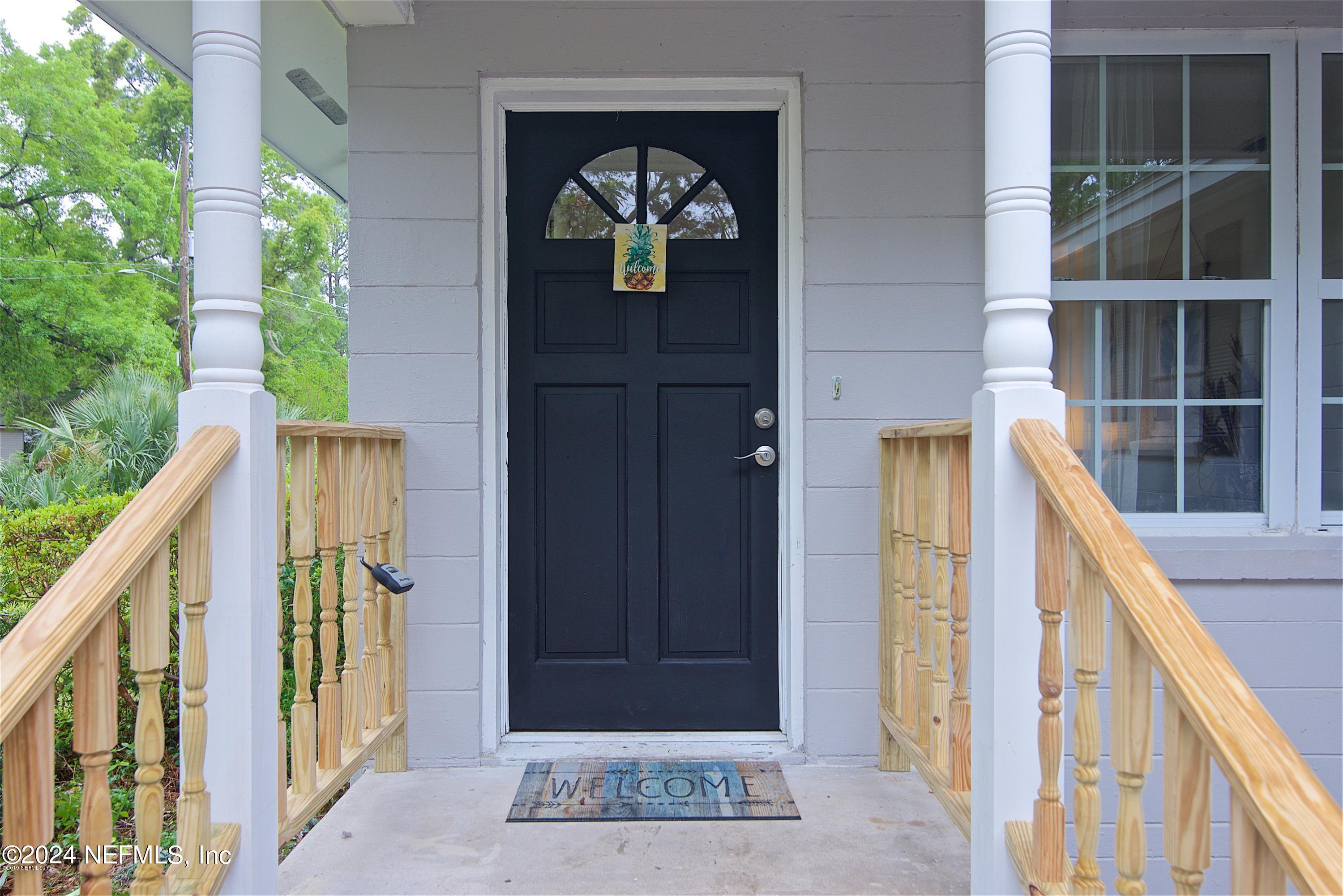 1938 Biggers Road Jacksonville, FL 32216 - Photo 2 of 25 a view of an entryway of house