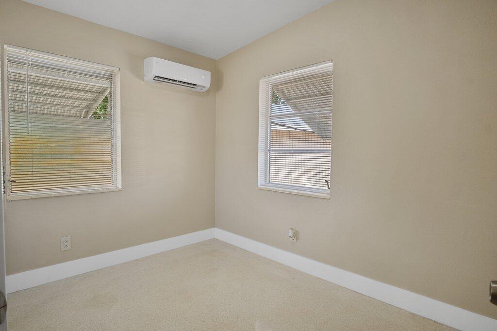591 Oleander Road Lake Worth, FL 33462 - Photo 16 of 43 Guest bedroom.JPEG-SMALL
