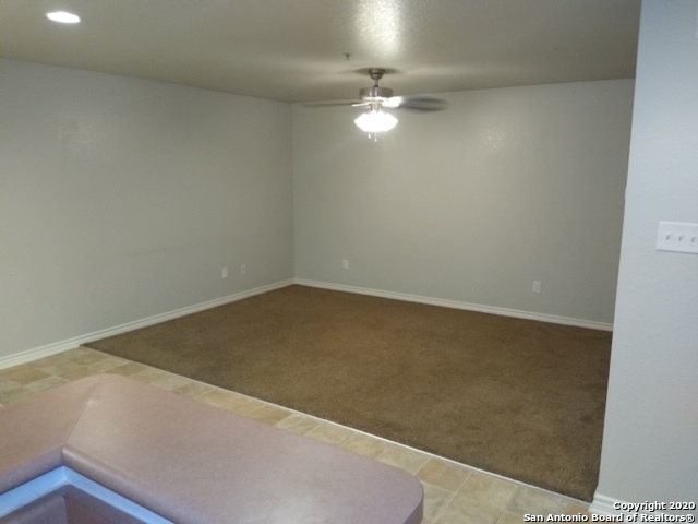 112 Lone Oak, Unit D102 Floresville, TX 78114 - Photo 5 of 34