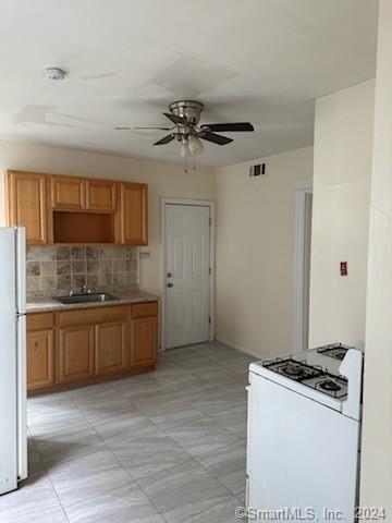 481 Hollister Avenue, Unit 2 Bridgeport, CT 06607 - Photo 5 of 6