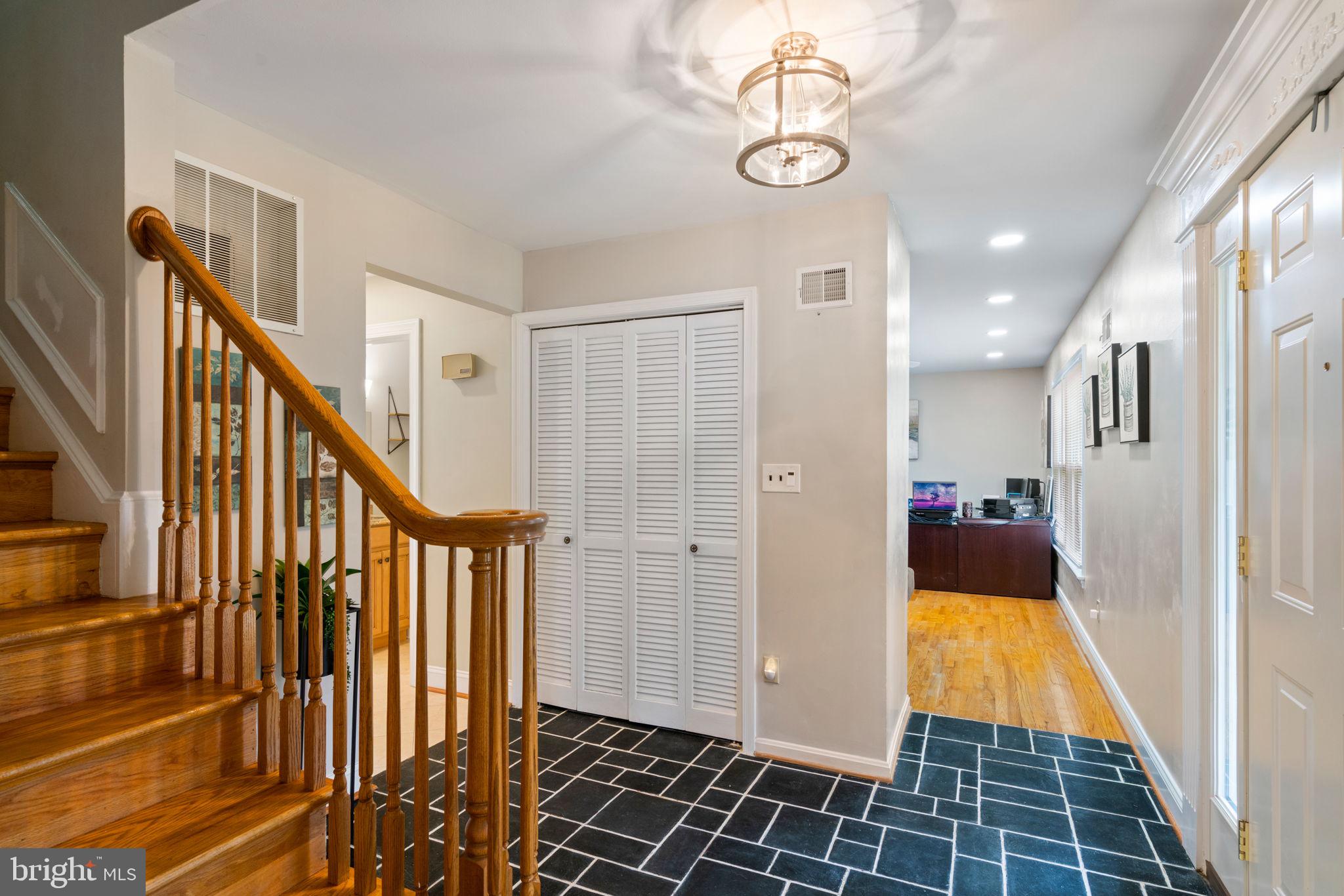 8017 Stillbrooke Road Manassas, VA 20112 - Photo 8 of 48 Gallery Image 8