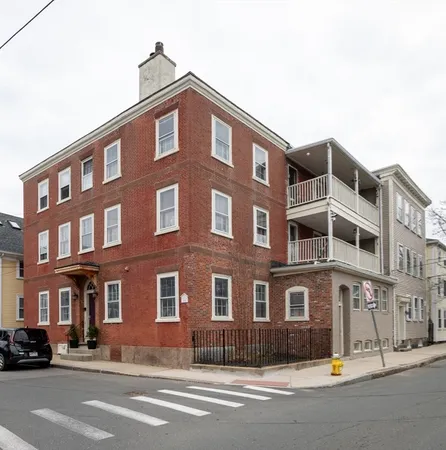 $475,000 | 96 Derby Street, Unit 1, Salem, MA 01970