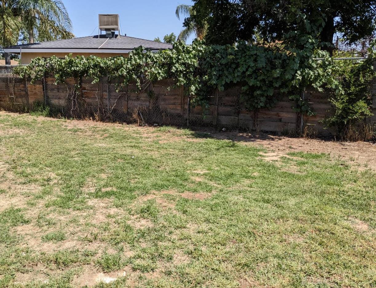 3607 Periwinkle Court Bakersfield, CA 93307 - Photo 11 of 13