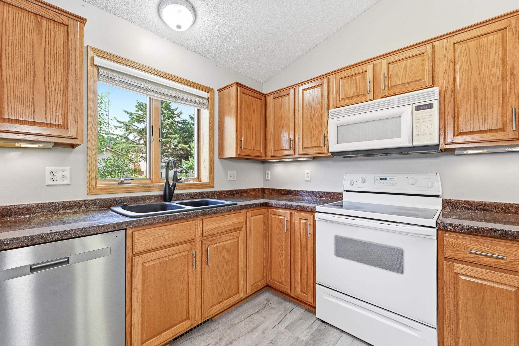 3328 Dorset Lane Northwest Rochester, MN 55901 - Photo 11 of 28