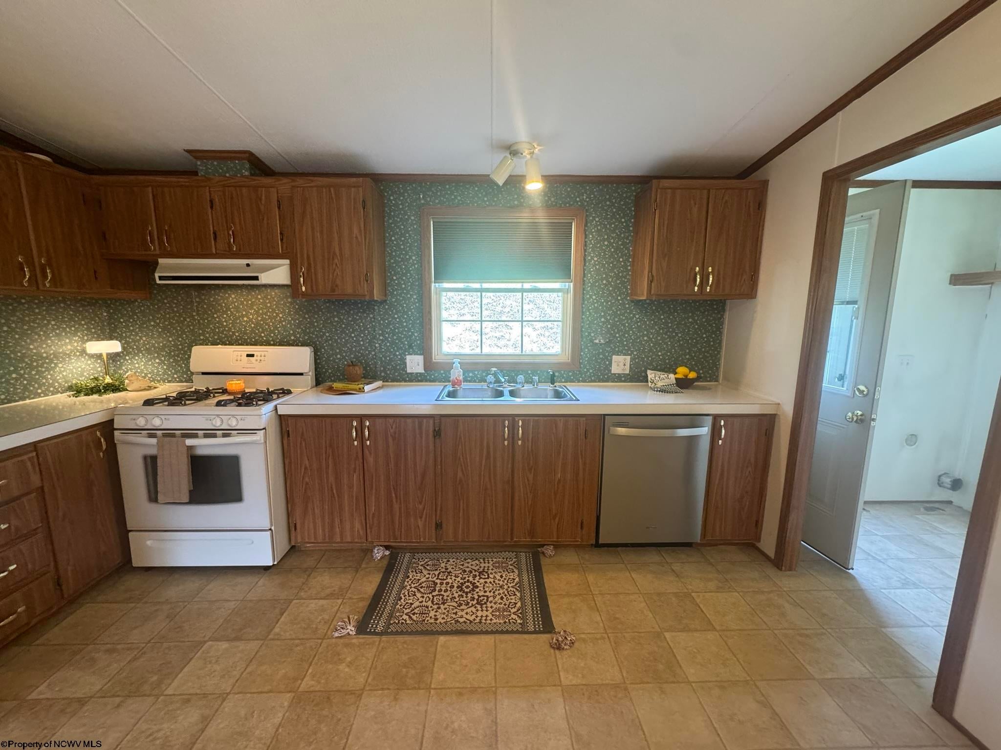111 Brick Hill Road Farmington, WV 26571 - Photo 10 of 32 Gallery Image 10