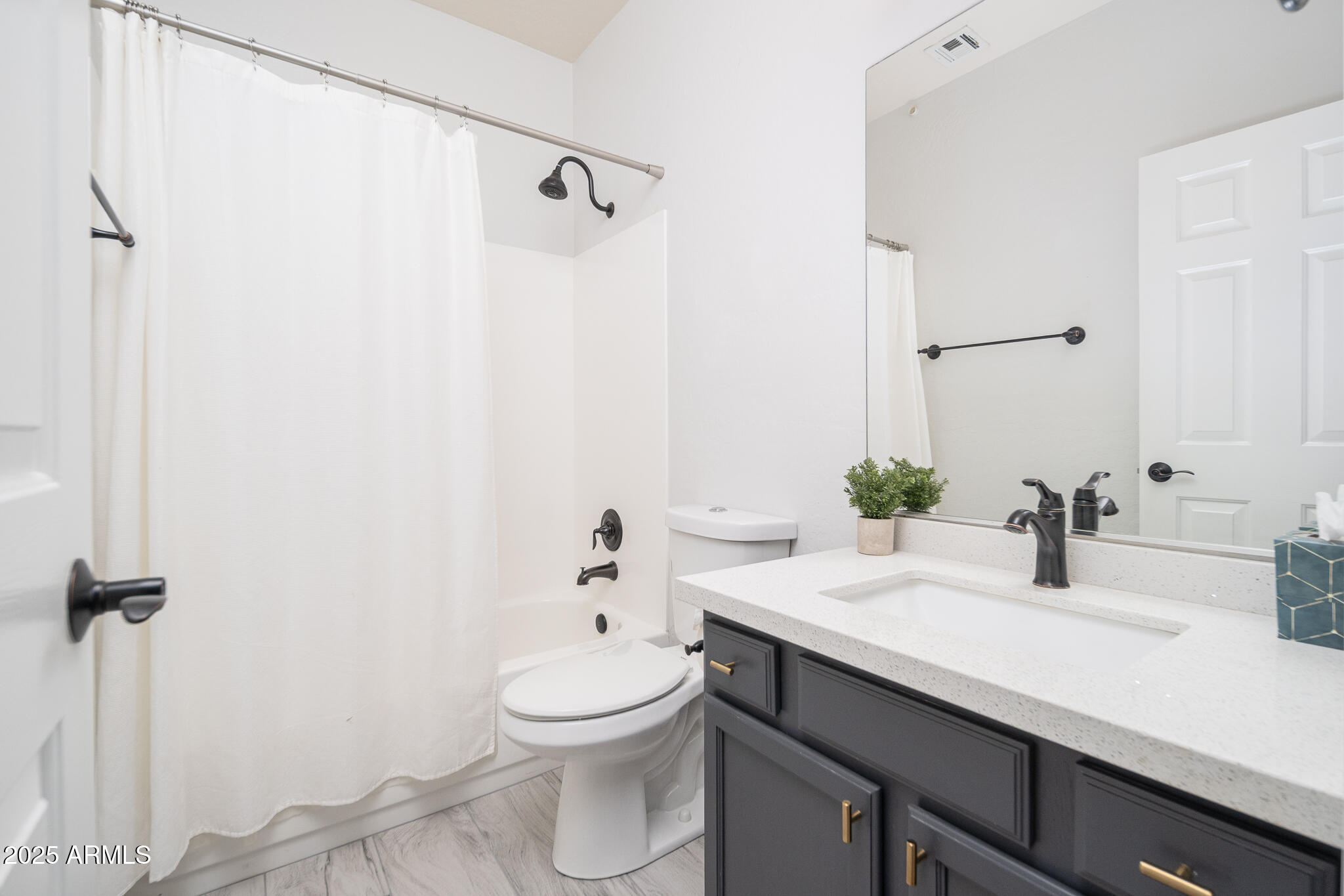 17560 West E Wind Avenue Goodyear, AZ 85338 - Photo 21 of 29 22_Bath_01