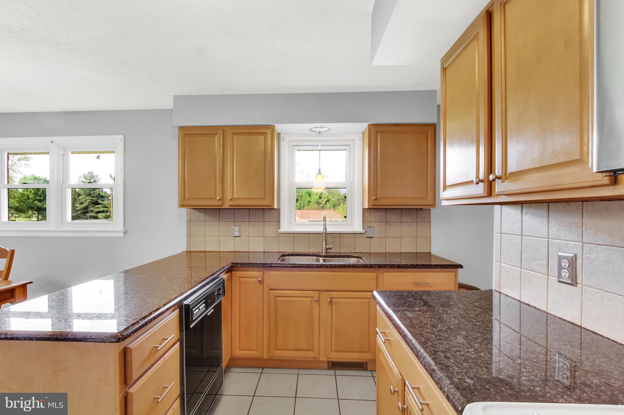 2310 Redwood Road York, PA 17408 - Photo 11 of 27