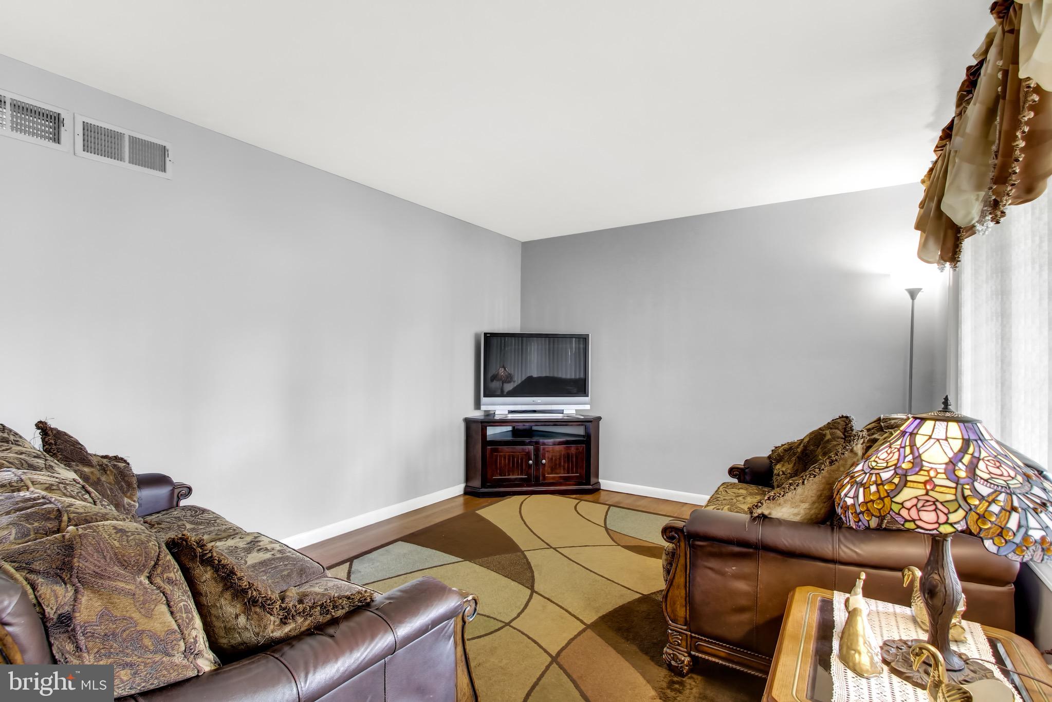 2310 Redwood Road York, PA 17408 - Photo 3 of 27