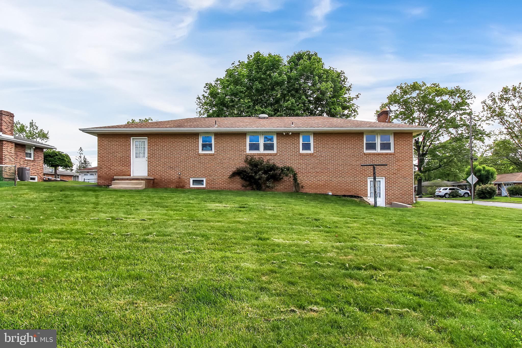 2310 Redwood Road York, PA 17408 - Photo 23 of 27