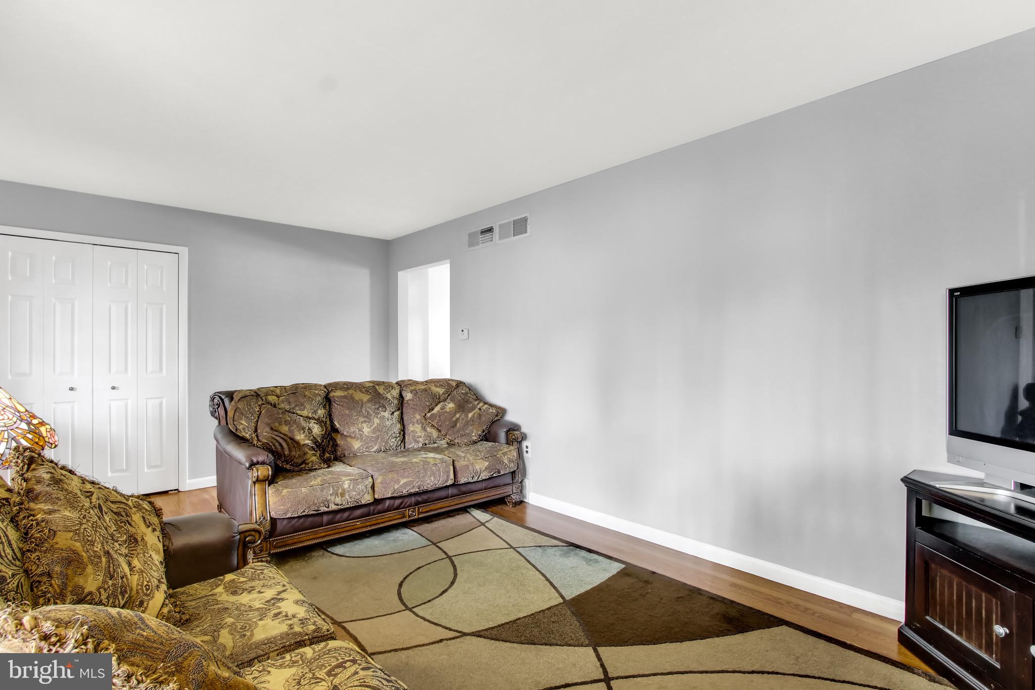2310 Redwood Road York, PA 17408 - Photo 4 of 27