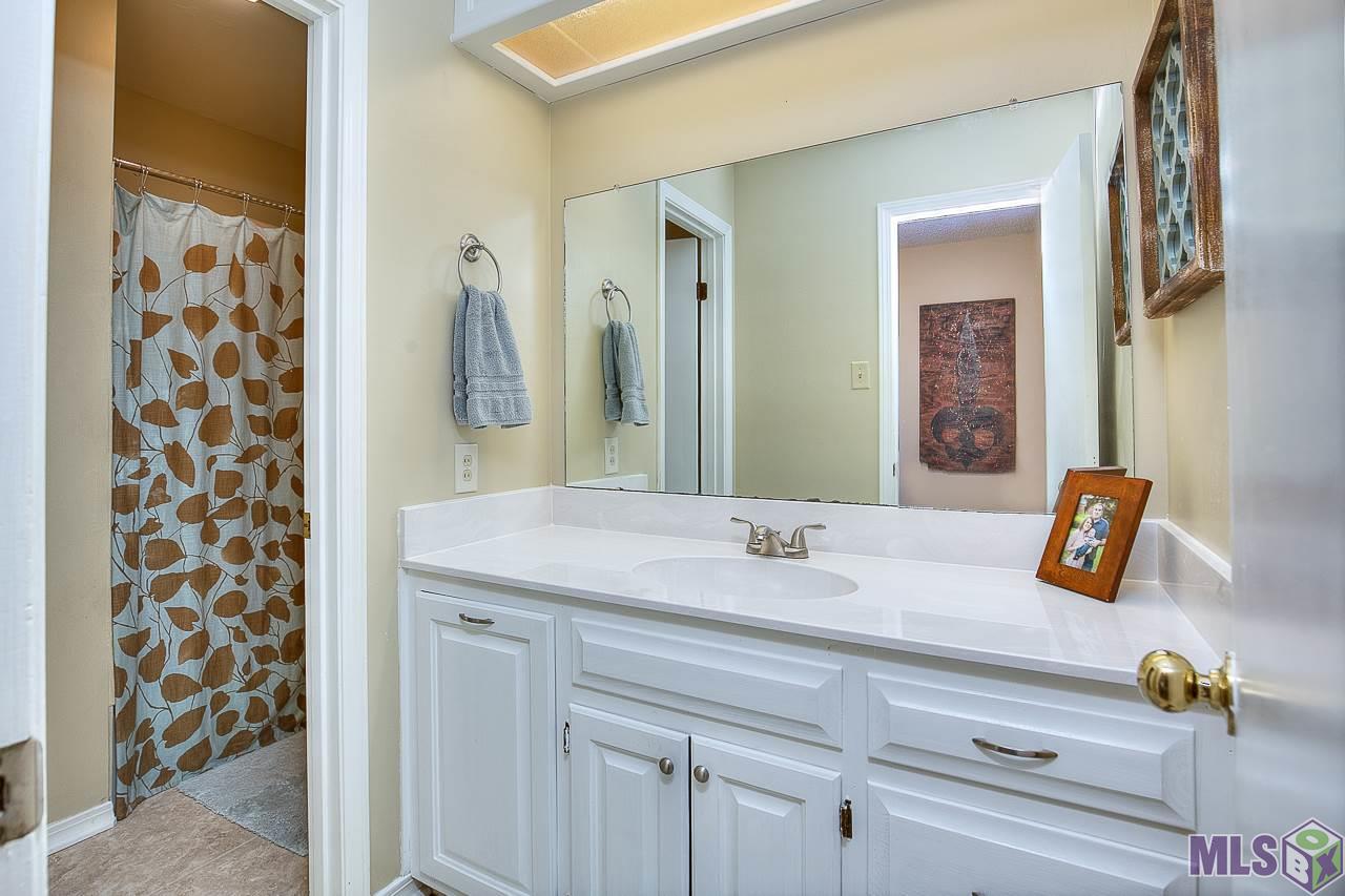 14923 Ridgeside Avenue Baton Rouge, LA 70818 - Photo 12 of 20
