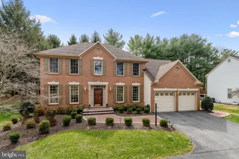 $895,000 | 15 Castlewall Court, Lutherville-Timonium, MD 21093