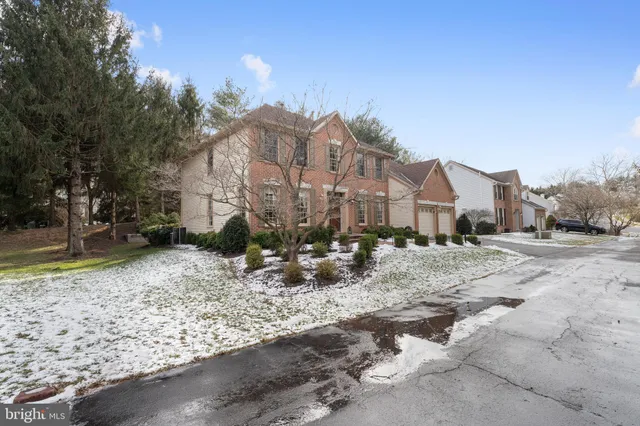 $895,000 | 15 Castlewall Court, Lutherville-Timonium, MD 21093