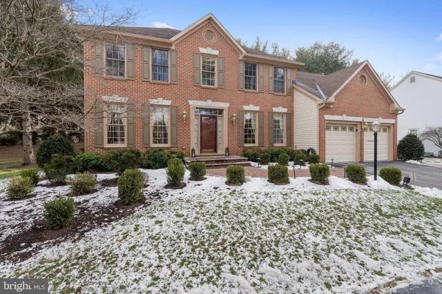 $895,000 | 15 Castlewall Court, Lutherville-Timonium, MD 21093