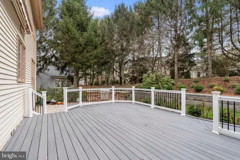 $895,000 | 15 Castlewall Court, Lutherville-Timonium, MD 21093