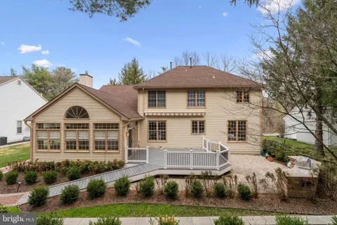 $895,000 | 15 Castlewall Court, Lutherville-Timonium, MD 21093