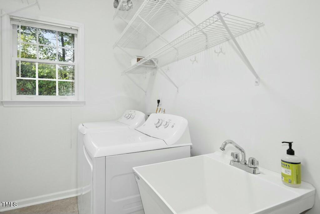 102 Cockleshell Court Cary, NC 27513 - Photo 23 of 48 Main Level Laundry