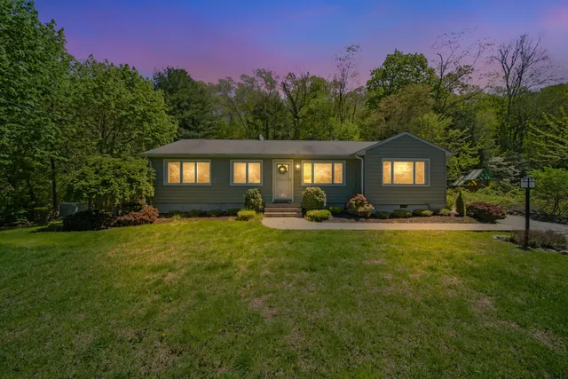 $825,000 | 63 Meadow Lane, Katonah, NY 10536