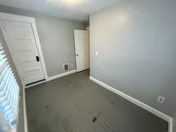 $1,350 | 2821 North New Jersey Street, Indianapolis, IN 46205