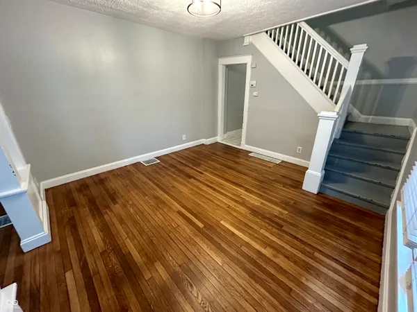 $1,350 | 2821 North New Jersey Street, Indianapolis, IN 46205