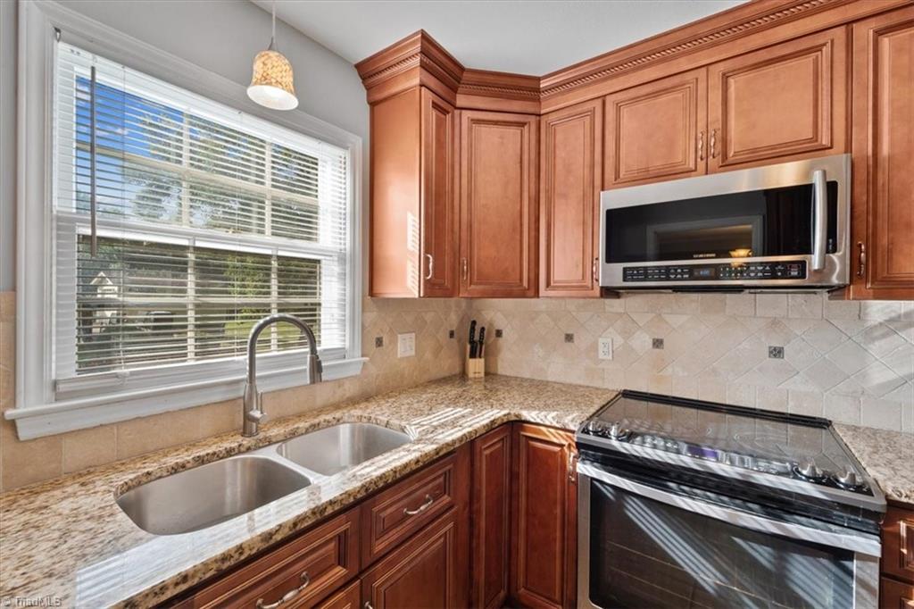 4627 Knightbridge Road Greensboro, NC 27455 - Photo 11 of 28 Gallery Image 11