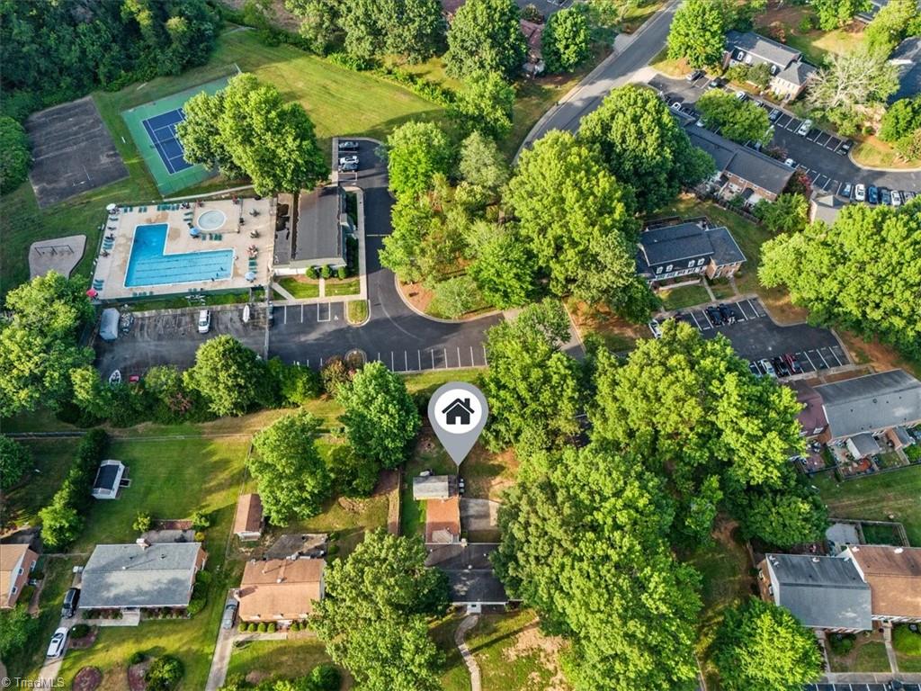 4627 Knightbridge Road Greensboro, NC 27455 - Photo 27 of 28 Gallery Image 27