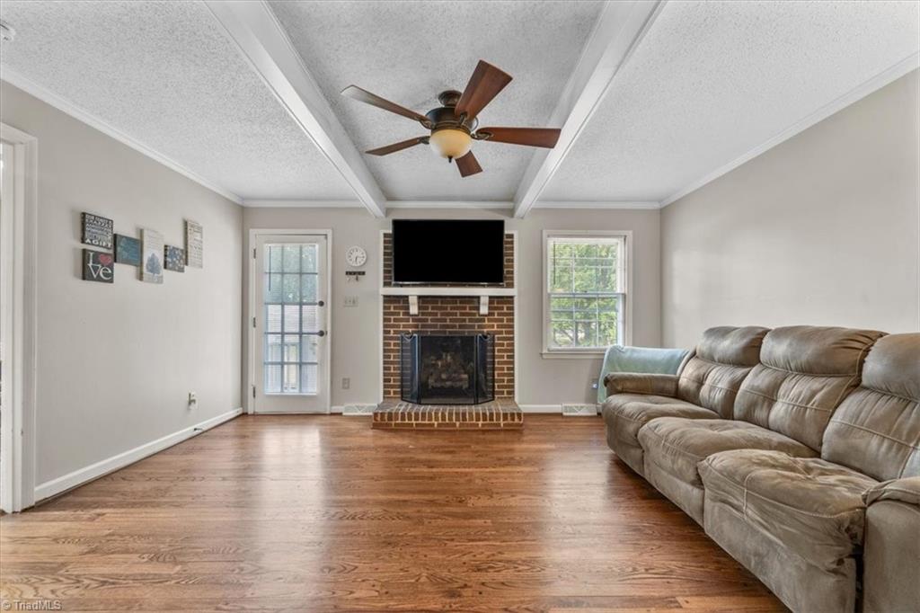 4627 Knightbridge Road Greensboro, NC 27455 - Photo 4 of 28 Gallery Image 4