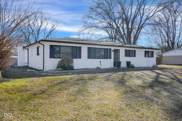 $325,000 | 7114 South Midland Avenue, Columbus, IN 47201