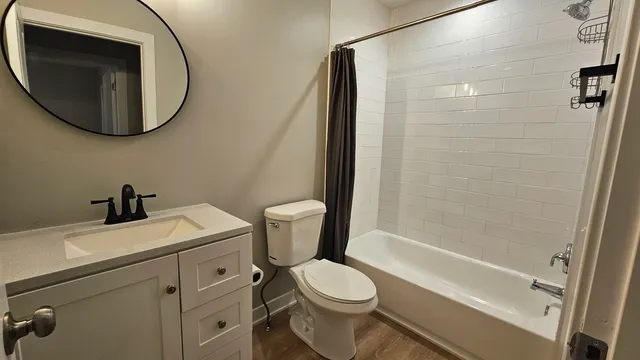 $1,900 | 35627 North Grove Avenue, Ingleside, IL 60041