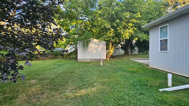 $1,900 | 35627 North Grove Avenue, Ingleside, IL 60041