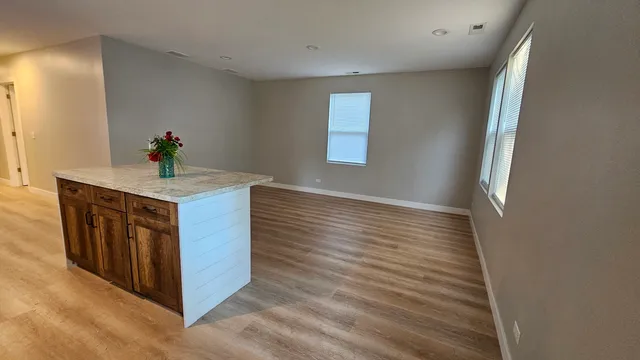 $1,900 | 35627 North Grove Avenue, Ingleside, IL 60041