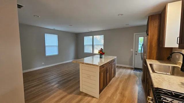 $1,900 | 35627 North Grove Avenue, Ingleside, IL 60041