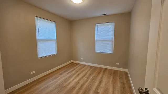 $1,900 | 35627 North Grove Avenue, Ingleside, IL 60041