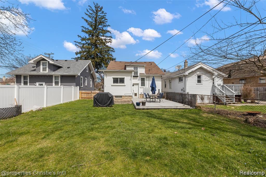 423 West 12 Mile Road Royal Oak, MI 48073 - Photo 6 of 42 423 W 12 Mile Exterior-7.jpg