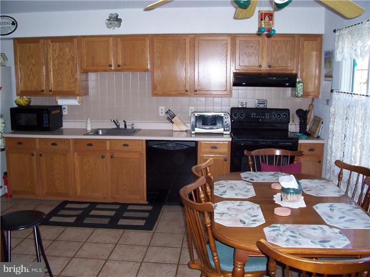 421 Burning Tree Road Cherry Hill, NJ 08034 - Photo 3 of 18 Gallery Image 3