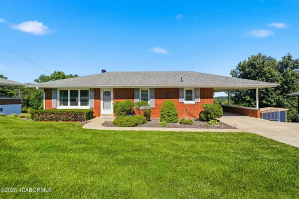 $229,000 | 2613 Idlewood Road, Jefferson City, MO 65109