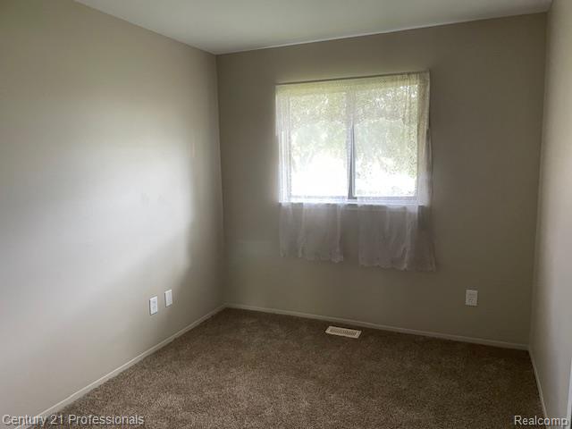 12111 Inkster Road Livonia, MI 48150 - Photo 7 of 17 Gallery Image 7