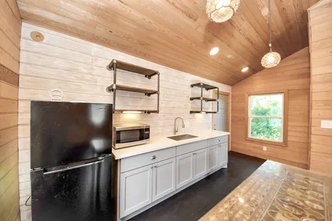 $975,000 | 1202 Archer Street, Houston, TX 77009