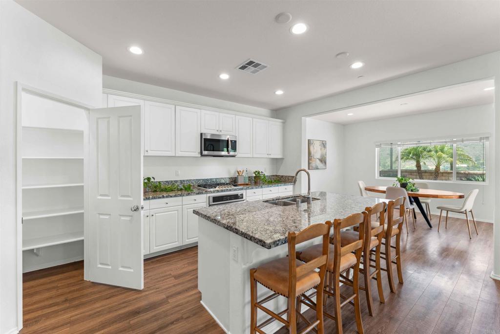 35664 Asturian Way Fallbrook, CA 92028 - Photo 6 of 56
