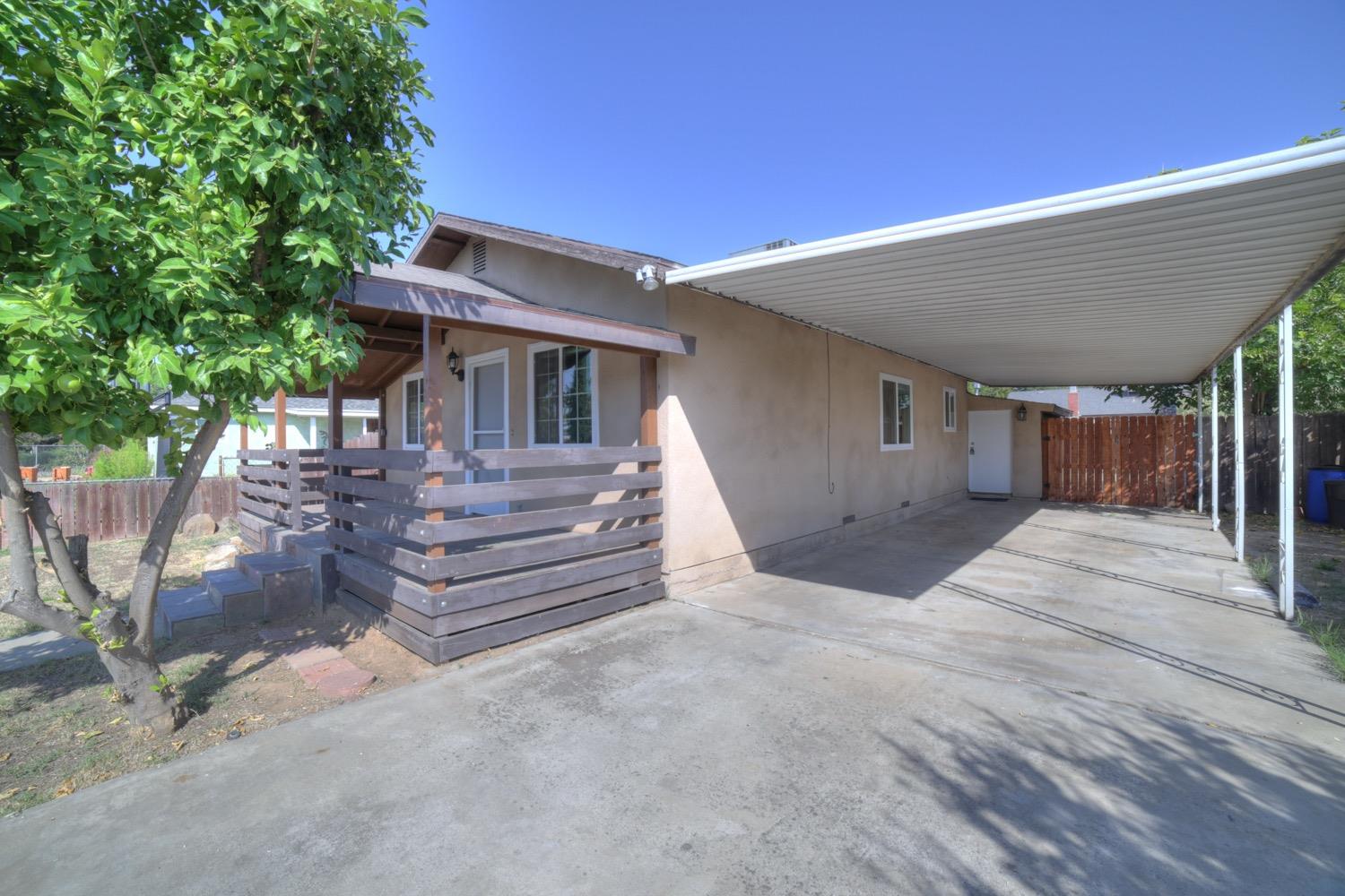 1665 4th Street Clovis, CA 93611 - Photo 3 of 28