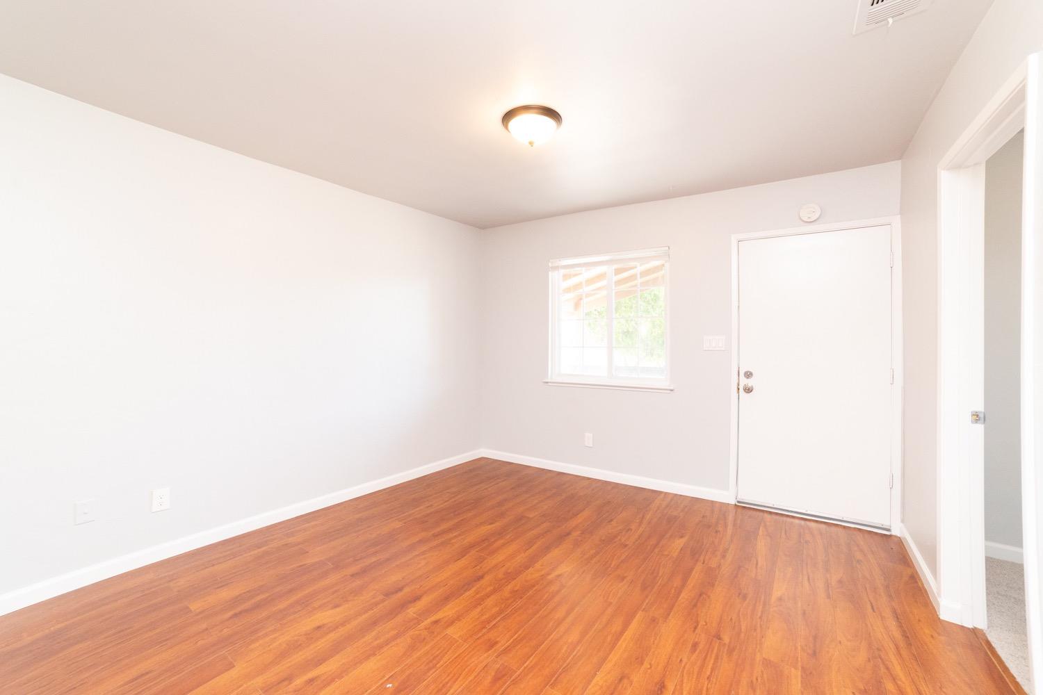 1665 4th Street Clovis, CA 93611 - Photo 5 of 28