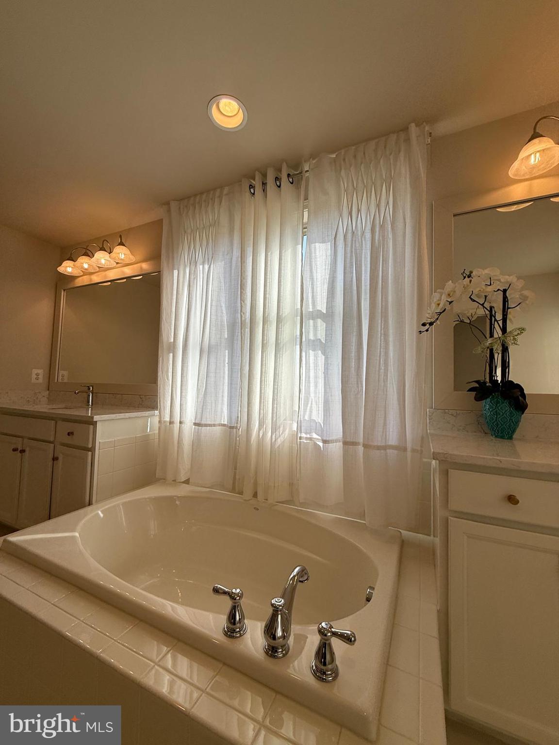 1108 Autumn Brook Avenue Silver Spring, MD 20906 - Photo 38 of 68 Upper Level - Owners Bath