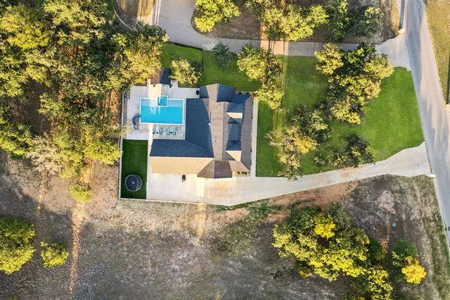 a view of a outdoor space