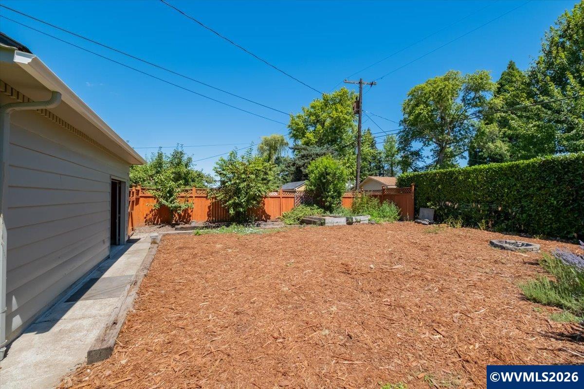 2715 Southwest Park Terrace Albany, OR 97321 - Photo 41 of 50