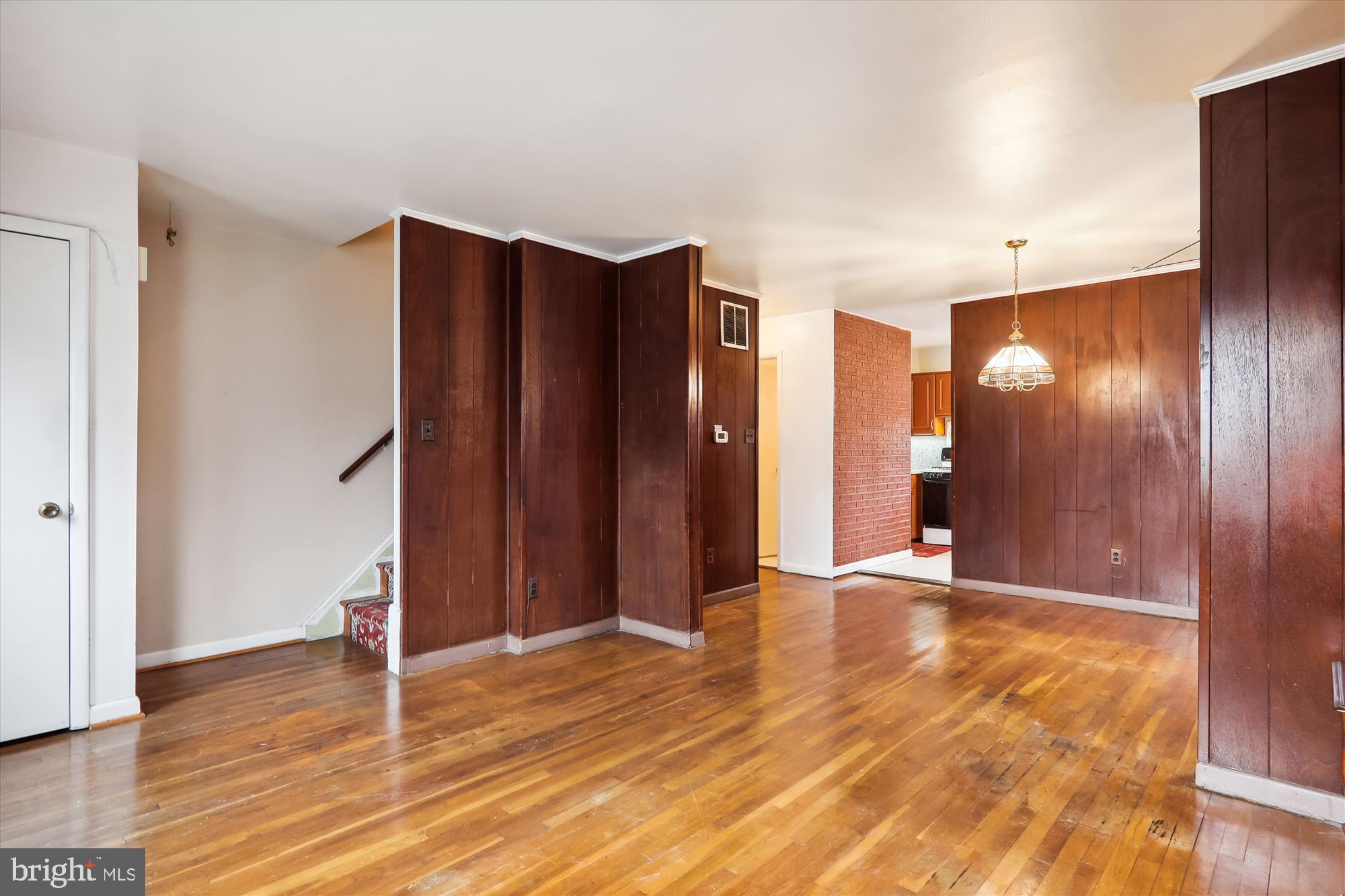 11902 Dalewood Drive Silver Spring, MD 20902 - Photo 11 of 49 Living Room