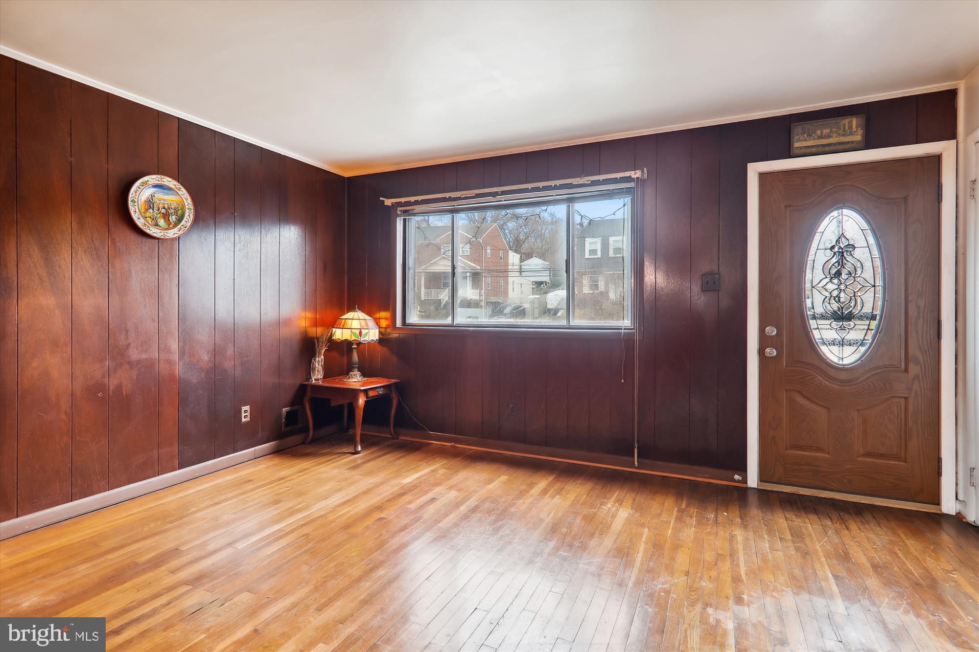 11902 Dalewood Drive Silver Spring, MD 20902 - Photo 8 of 49 Living Room - you can paint the wood veneer