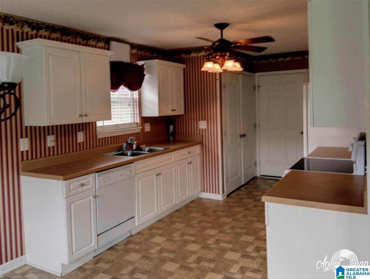 3450 Jeanne Lane Bessemer, AL 35023 - Photo 6 of 24