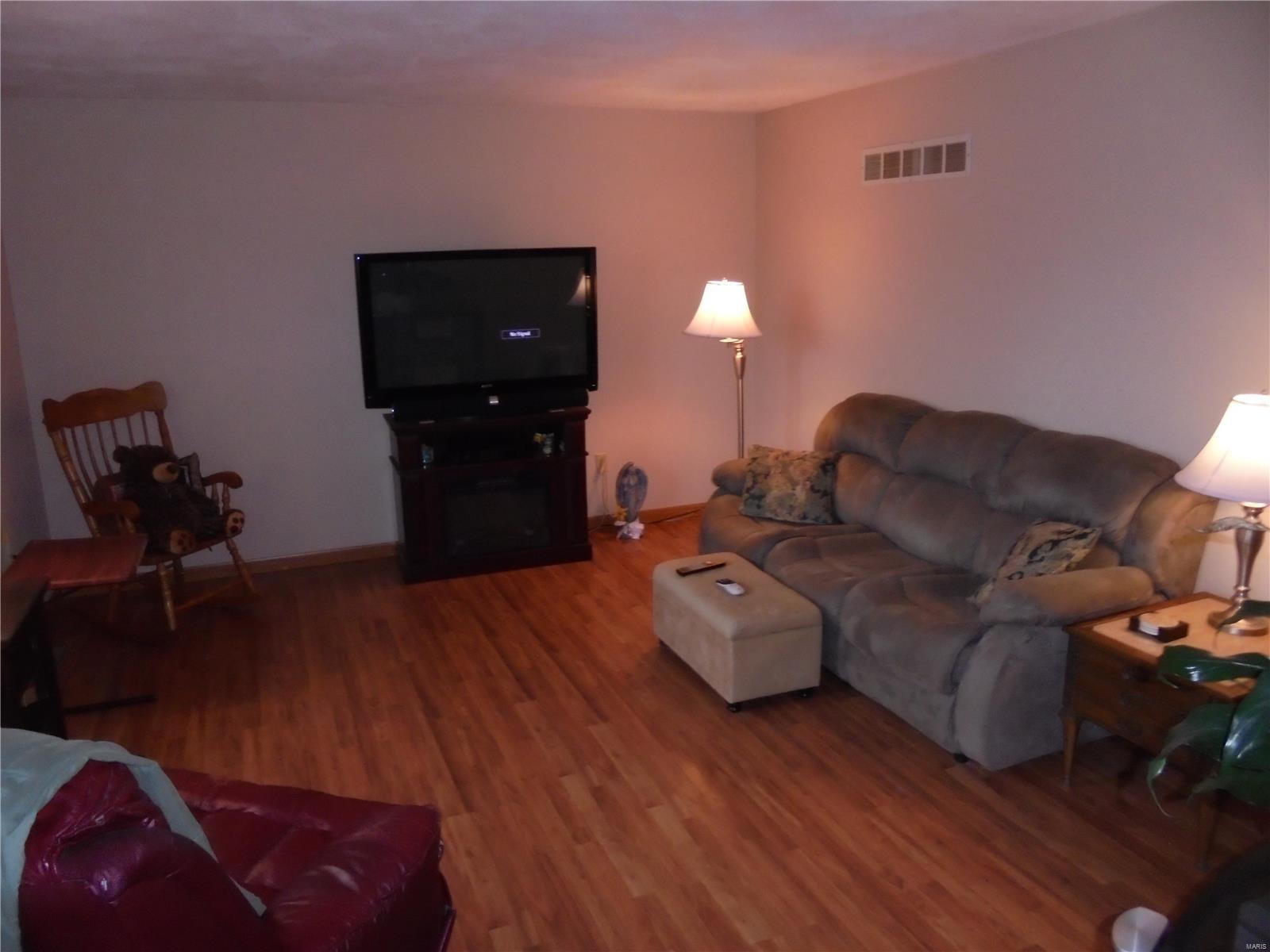 10678 Keck Road St. Jacob, IL 62281 - Photo 8 of 25 Gallery Image 8