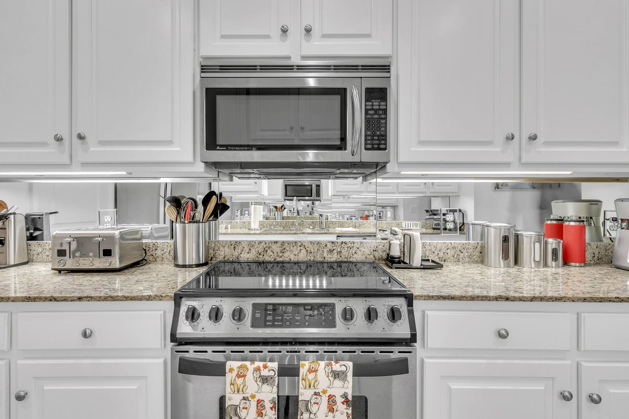 753 St Francis Street, Unit TH1004 Mobile, AL 36602 - Photo 22 of 56 Kitchen