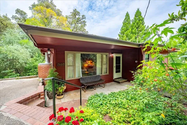 $458,000 | 303 Live Oak Street, Auburn, CA 95603